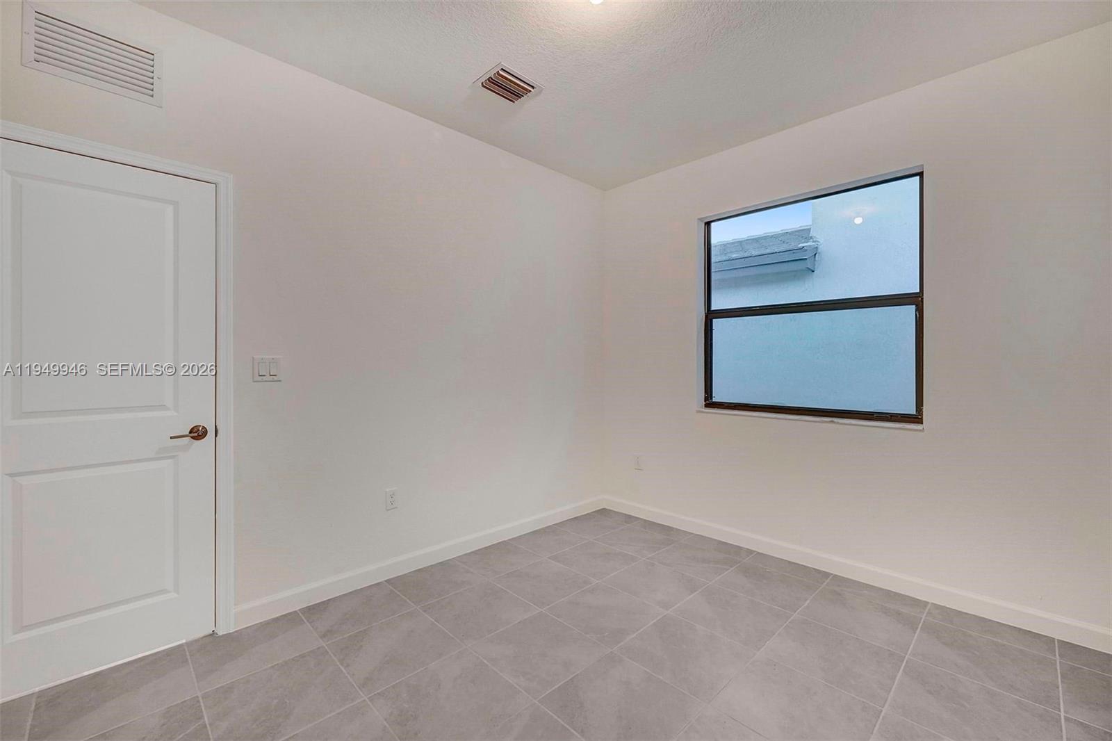 PINE VISTA - Residential