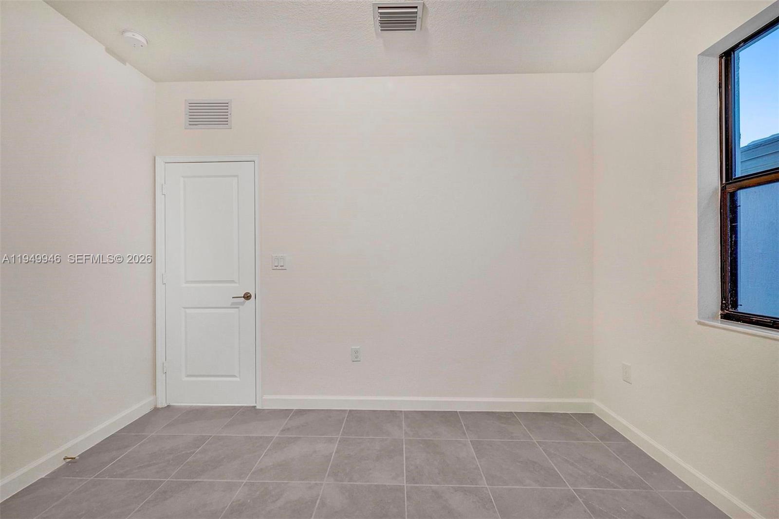 PINE VISTA - Residential