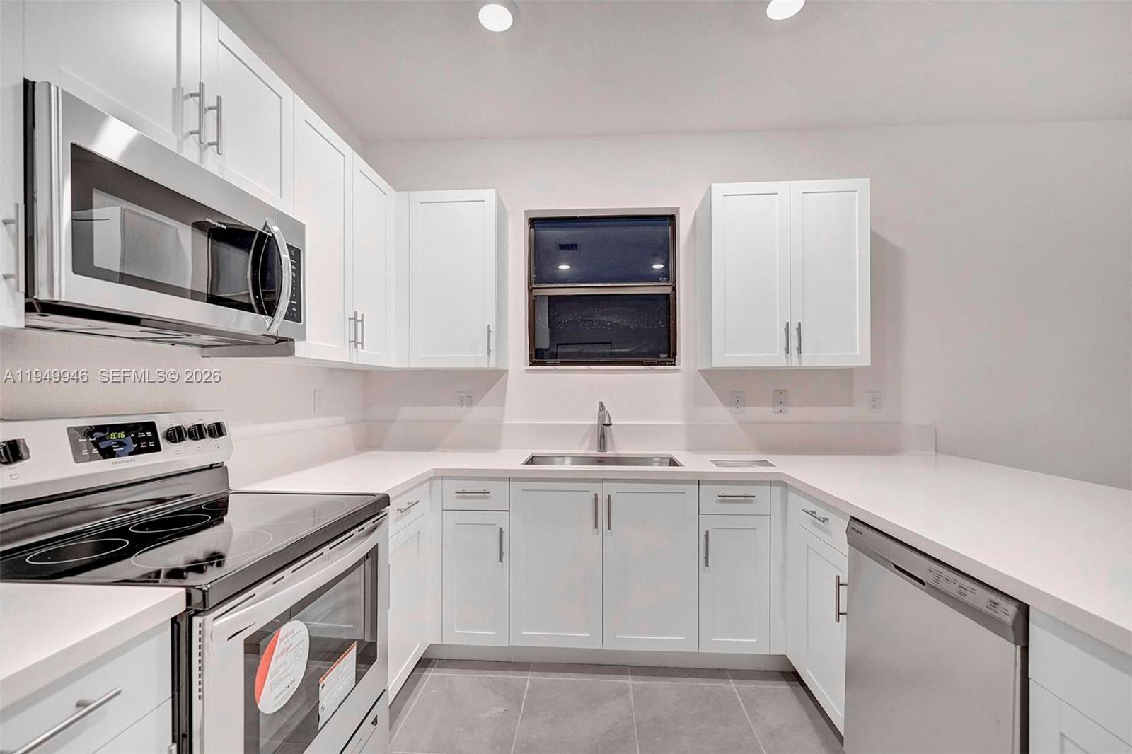 PINE VISTA - Residential