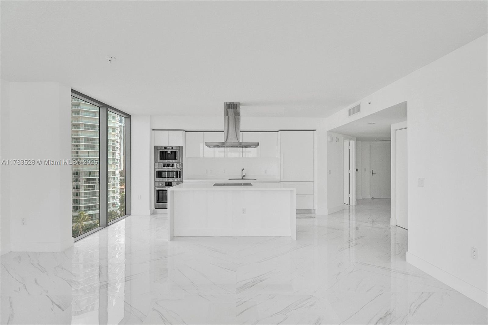 330 Sunny Isles Blvd 5-907