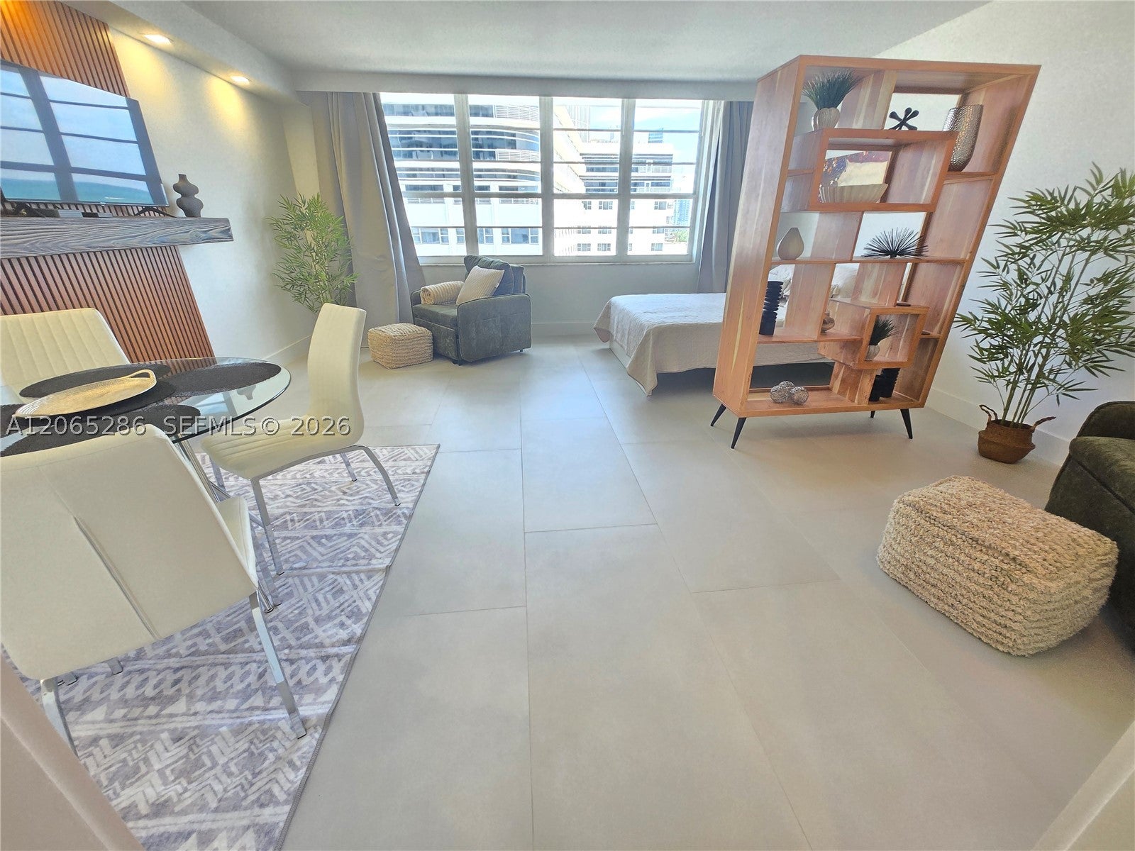100 Lincoln Rd 931