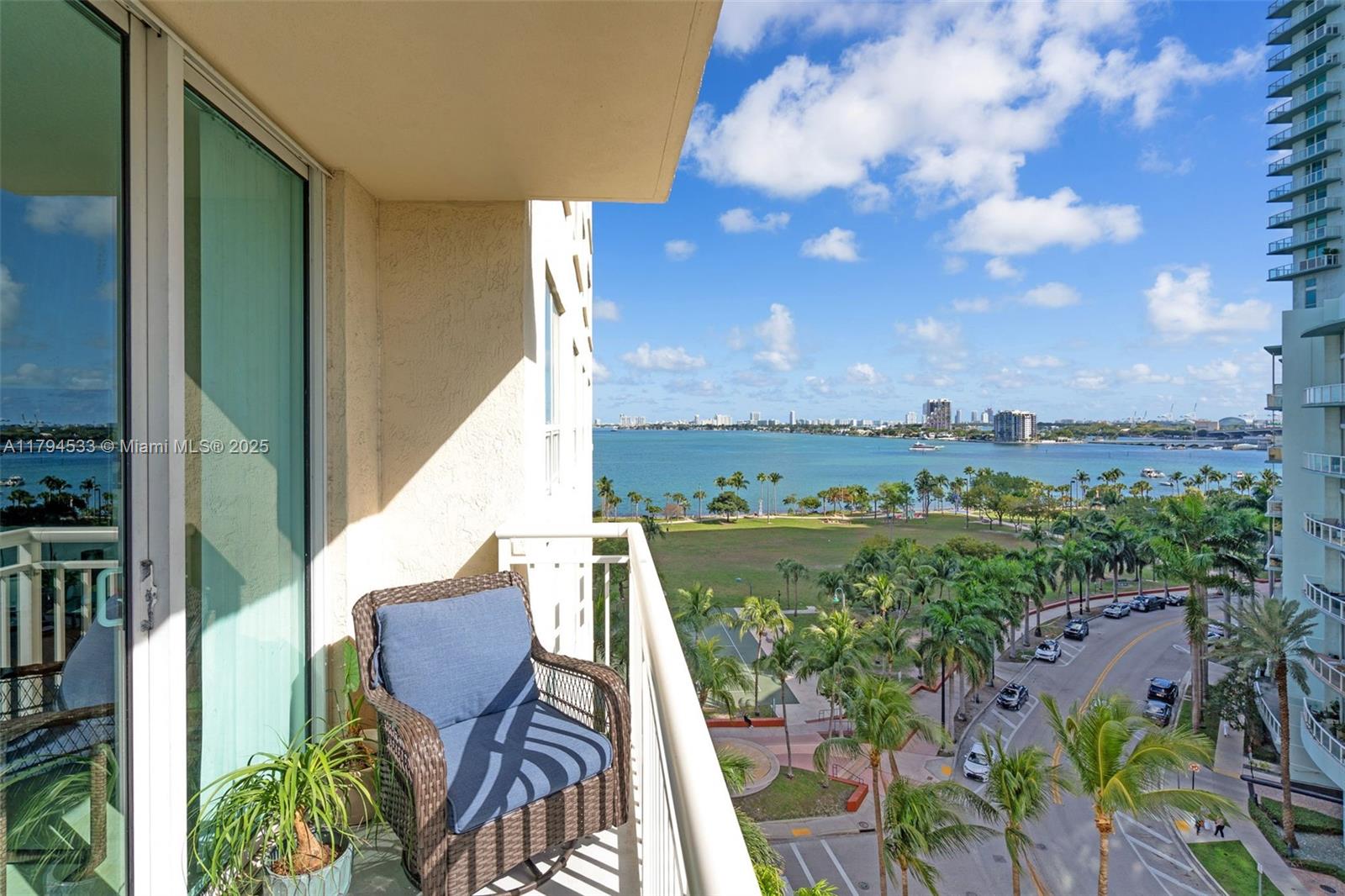 Rental Property at 2000 N Bayshore Dr 909, Miami, Broward County, Florida - Bedrooms: 2 
Bathrooms: 2  - $4,100 MO.