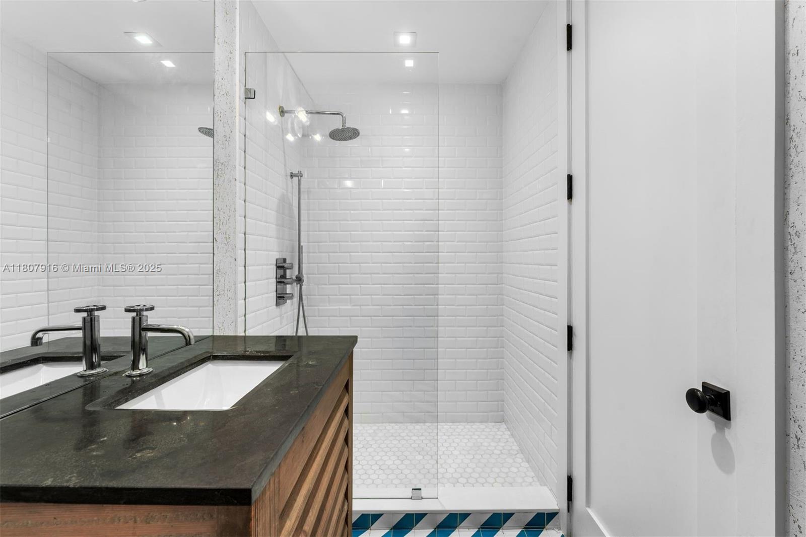 BAY POINT - Residential