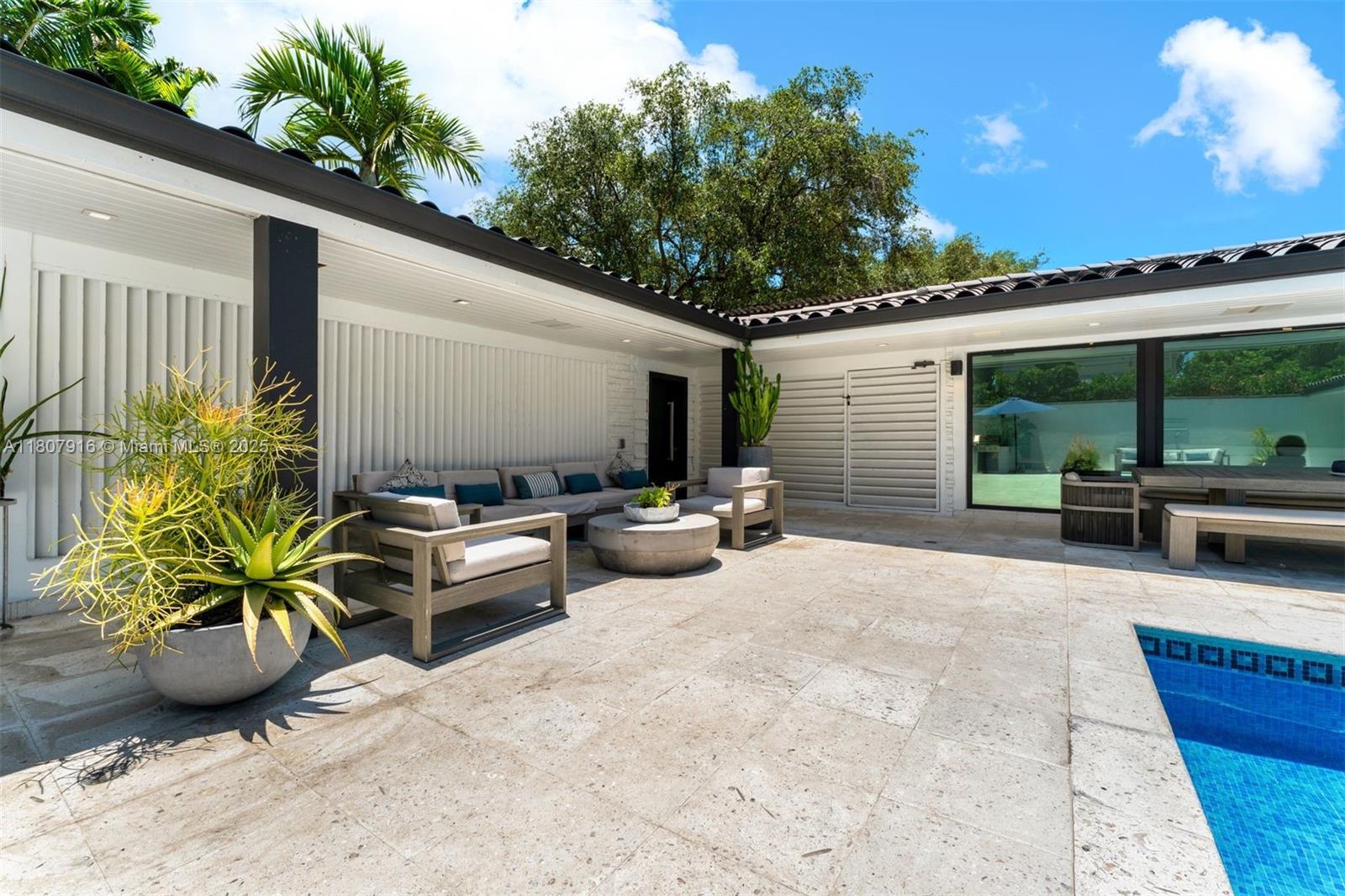 BAY POINT - Residential