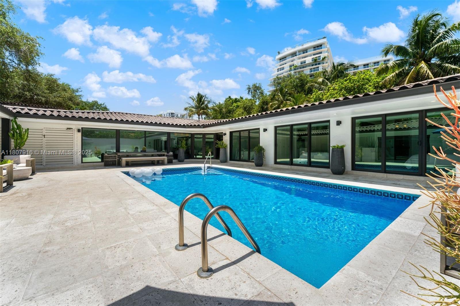 BAY POINT - Residential