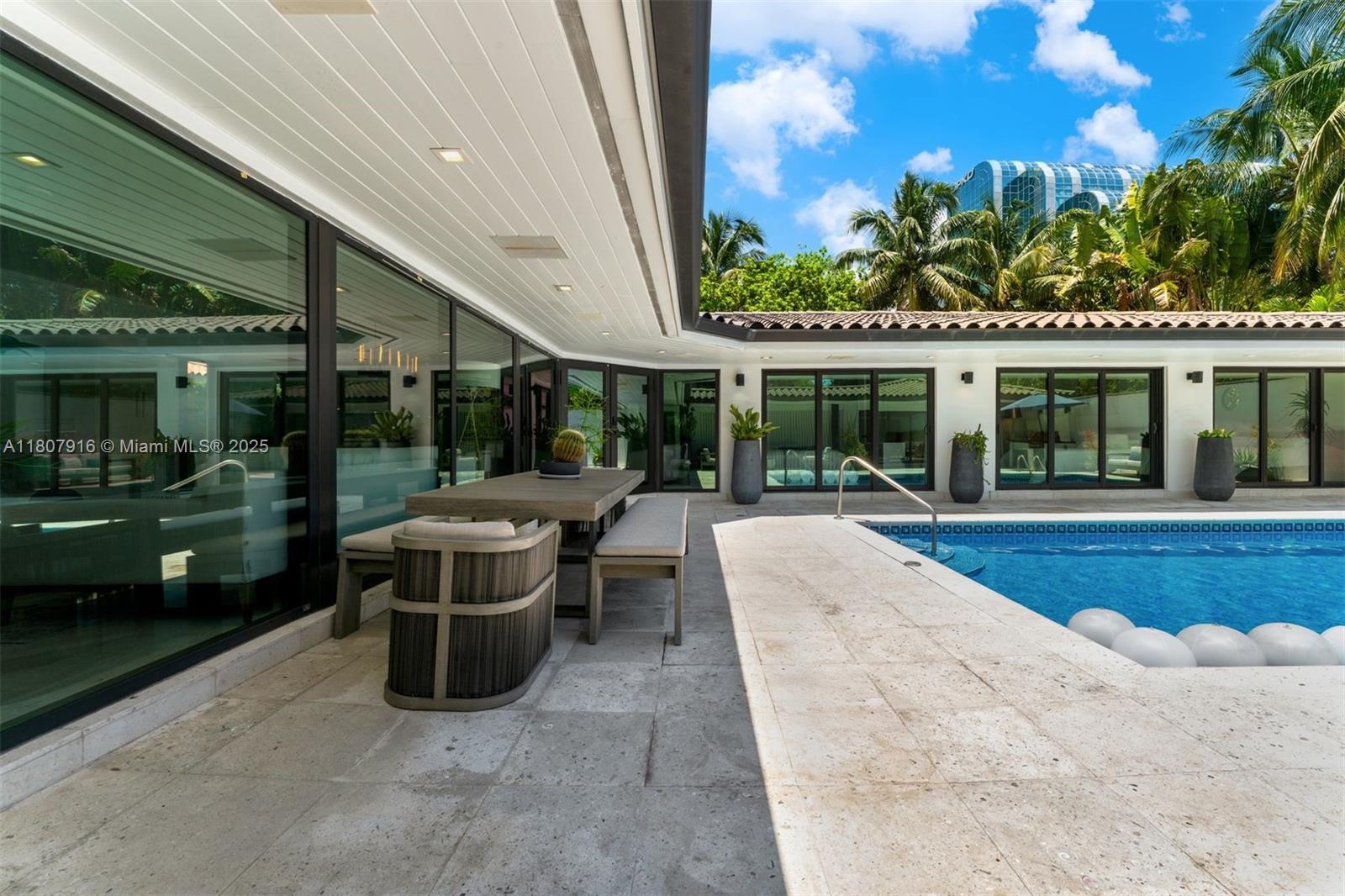 BAY POINT - Residential
