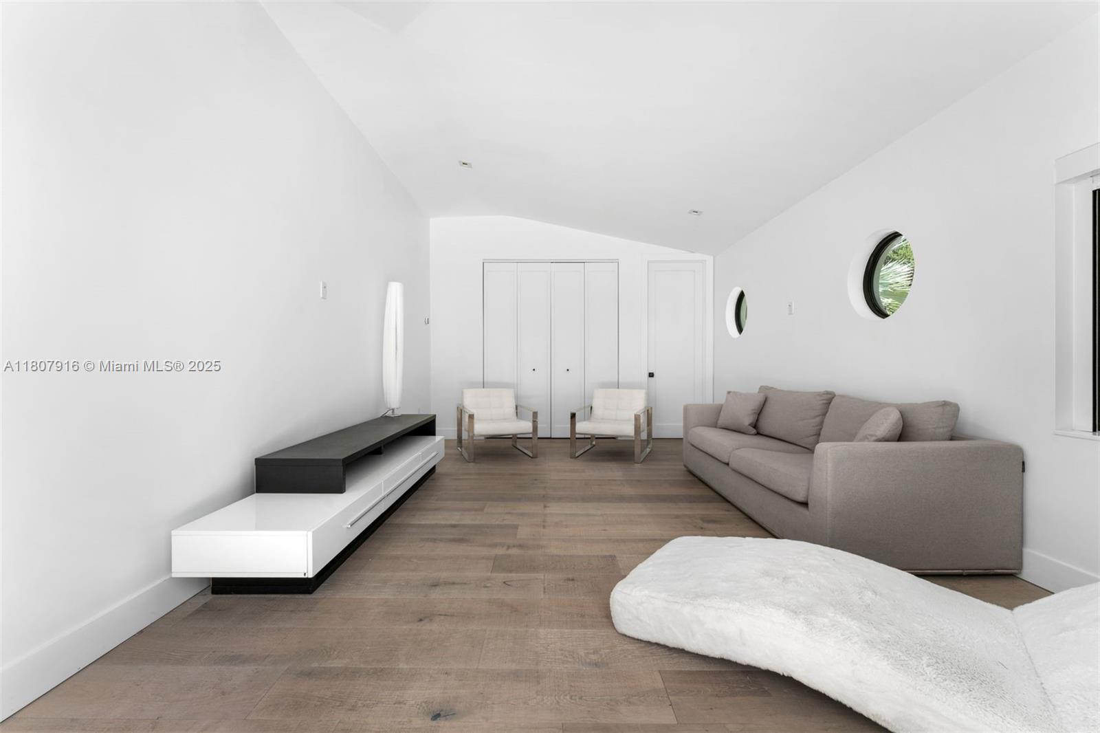 BAY POINT - Residential