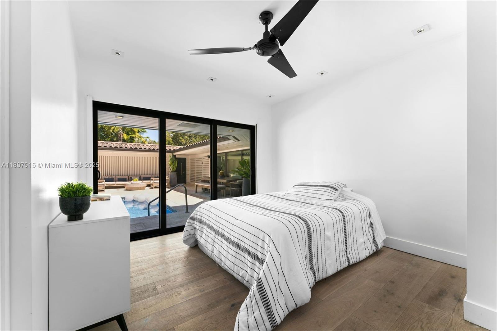 BAY POINT - Residential