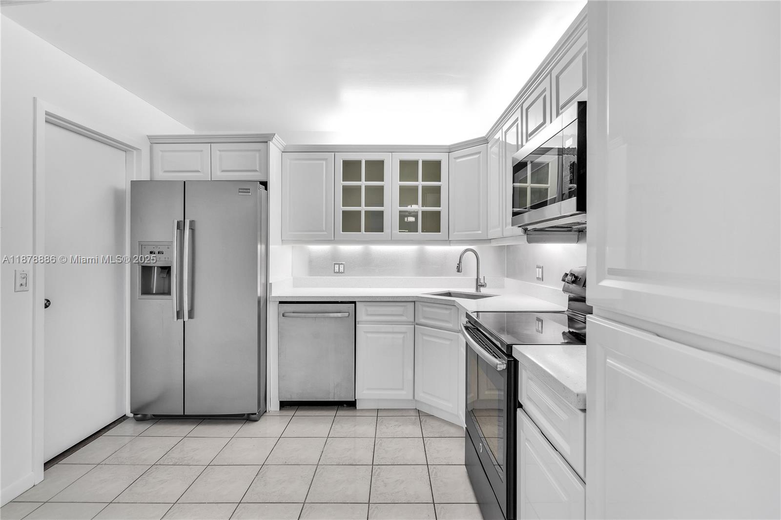 QUADOMAIN TOWER I AND IV - Residential Lease