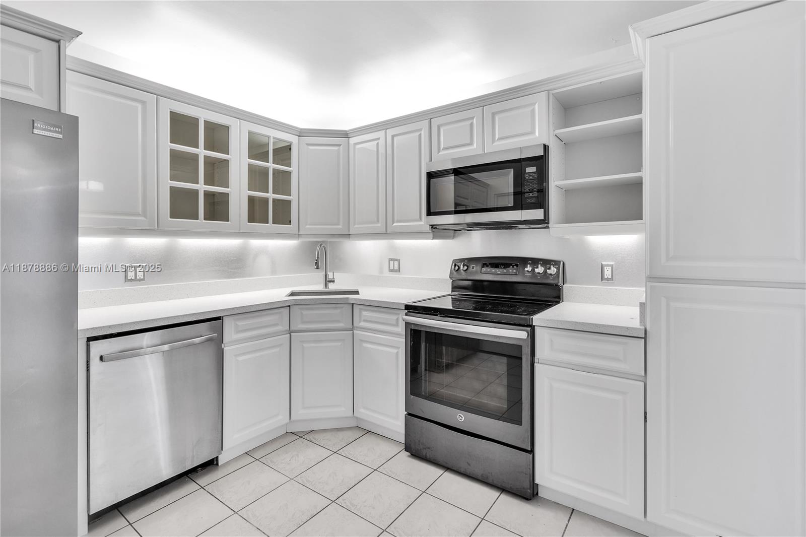 QUADOMAIN TOWER I AND IV - Residential Lease