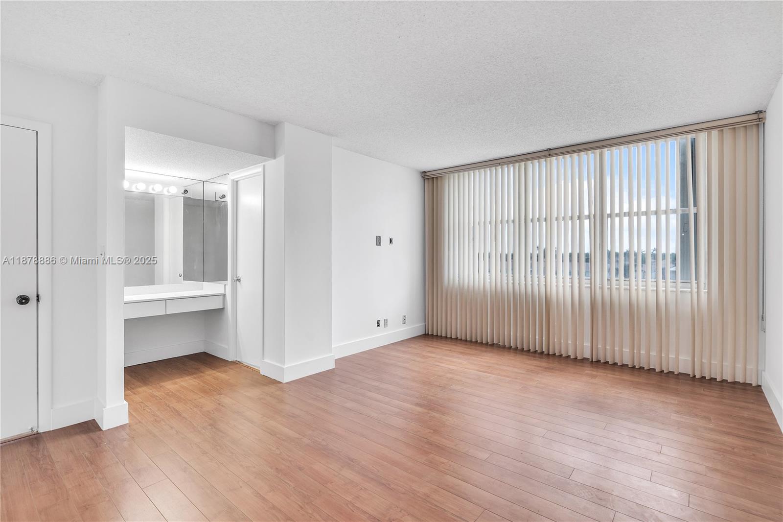 QUADOMAIN TOWER I AND IV - Residential Lease