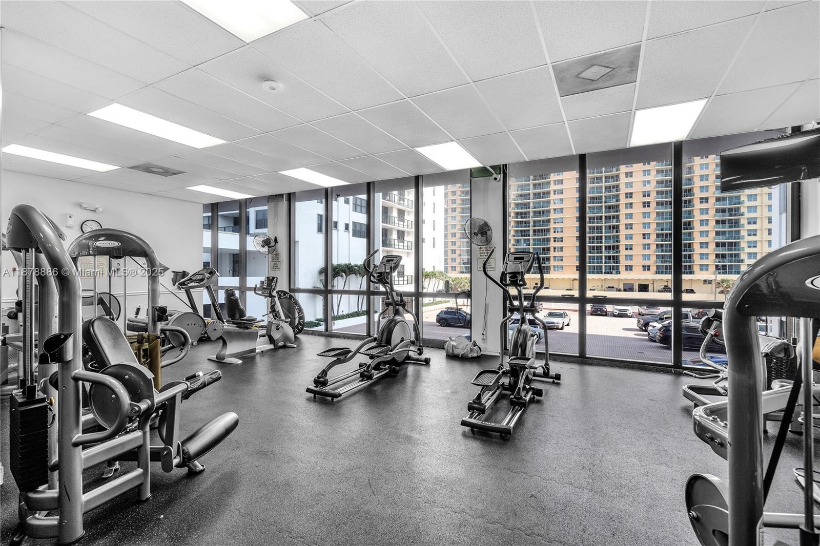 QUADOMAIN TOWER I AND IV - Residential Lease