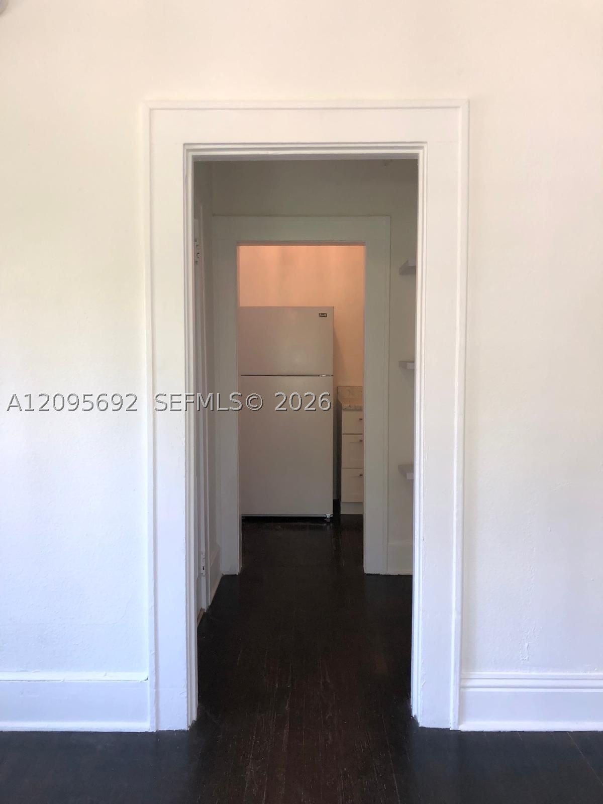 124 Mendoza Ave 8