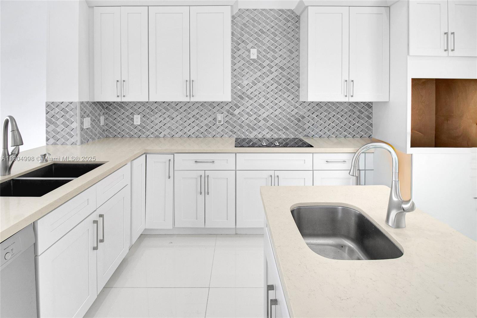 SWEETWATER ESTATES SUB - Residential