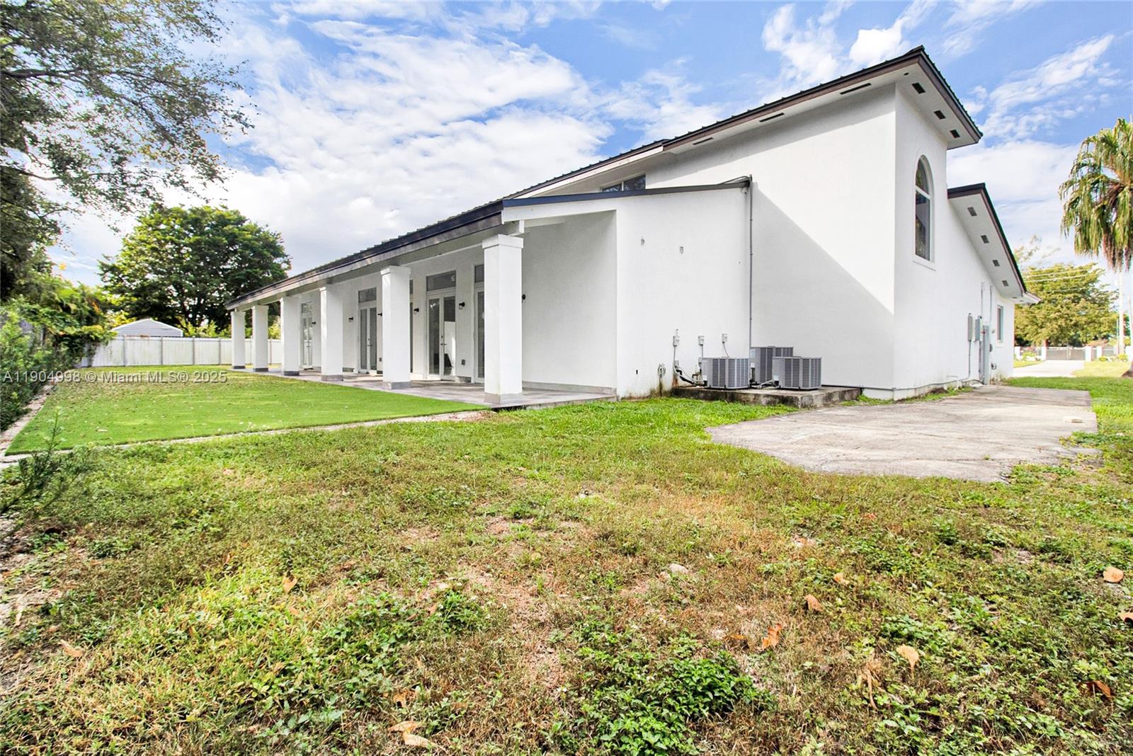 SWEETWATER ESTATES SUB - Residential