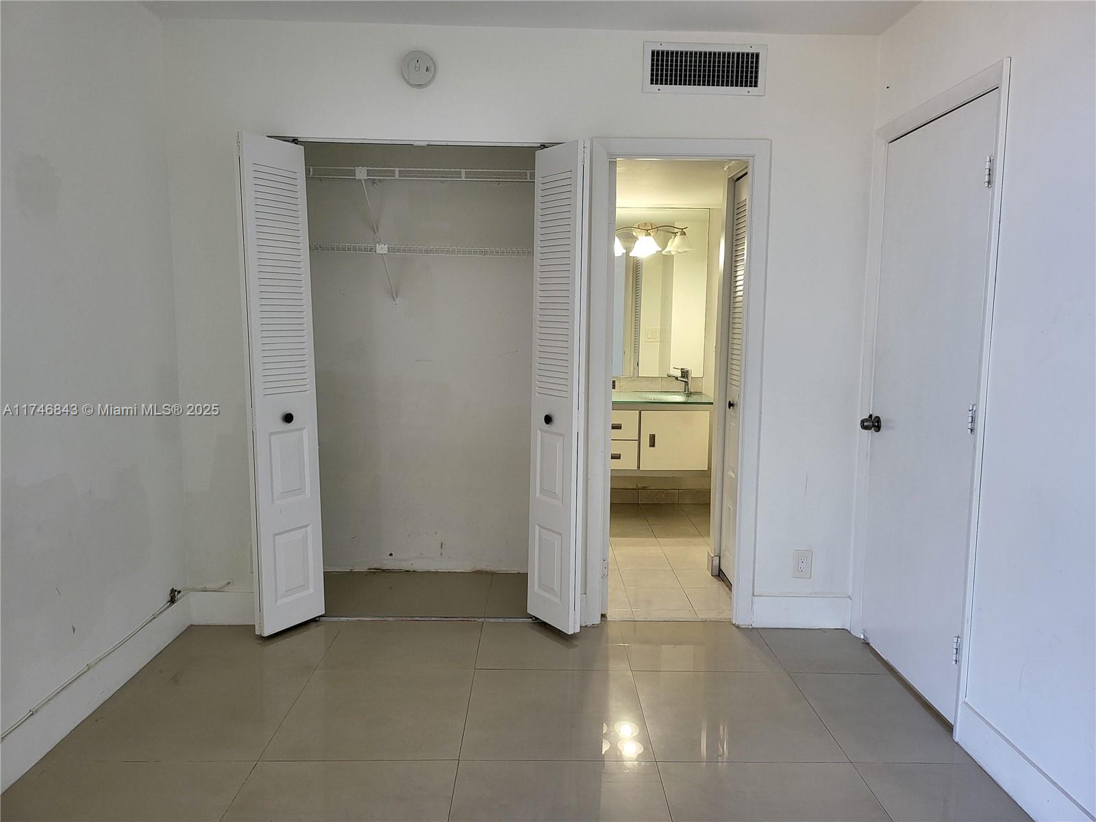 CORONADO CONDO- TOWER II - Residential