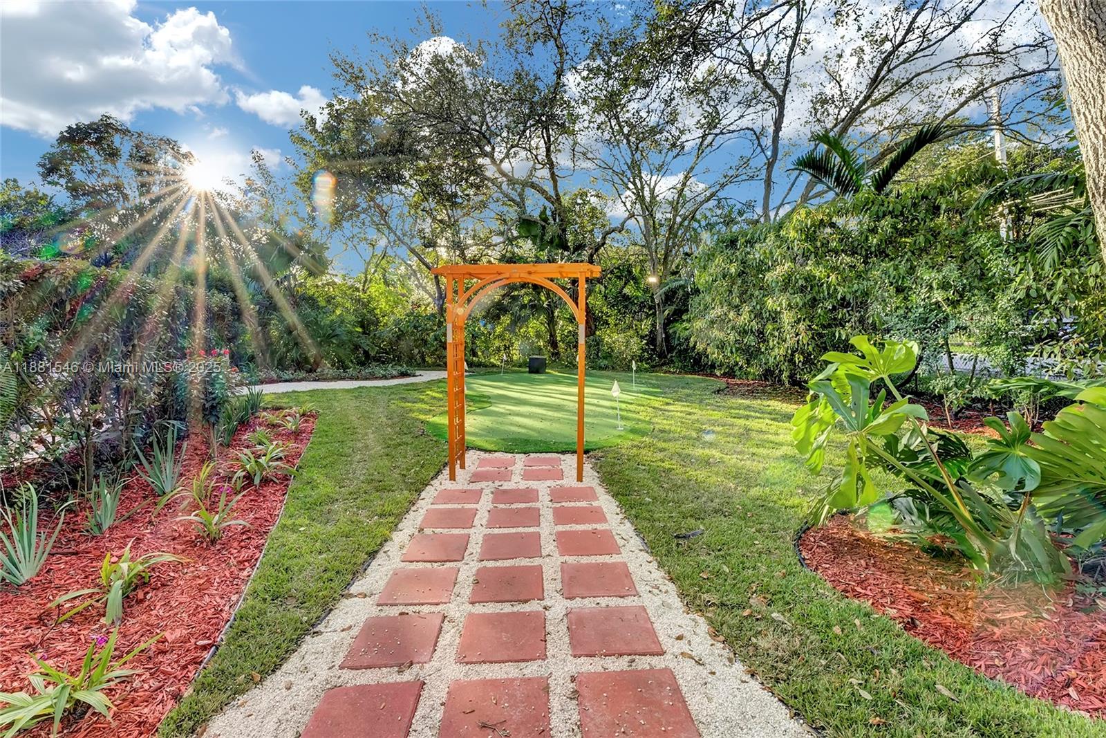 FLA FRUIT LANDS CO - Residential