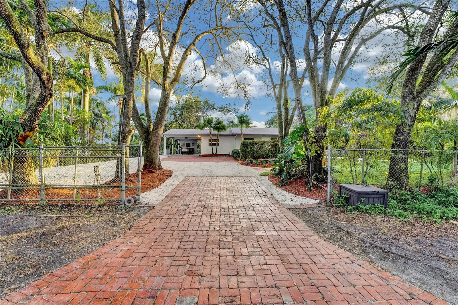 FLA FRUIT LANDS CO - Residential
