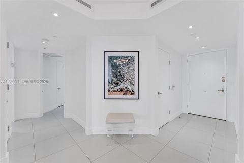 Photo of 19500 Turnberry Way #7D, Aventura, FL 33180 (MLS # A11923633)