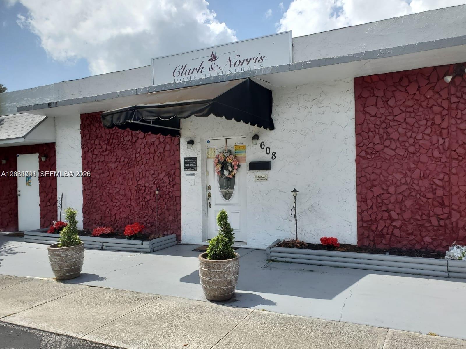 608 SW 12th Ave