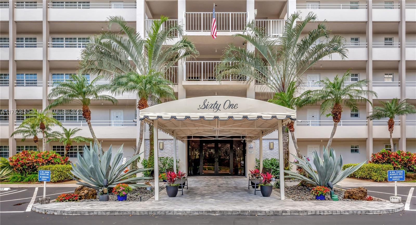 Rental Property at 575 Oaks Ln 1005, Pompano Beach, Broward County, Florida - Bedrooms: 1 
Bathrooms: 2  - $2,000 MO.