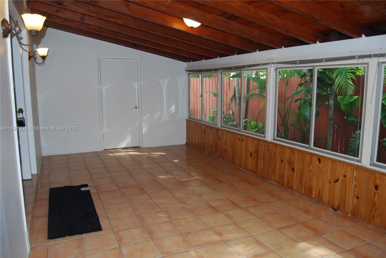 REV PL OF COUNTRY CLUB ES - Residential Lease