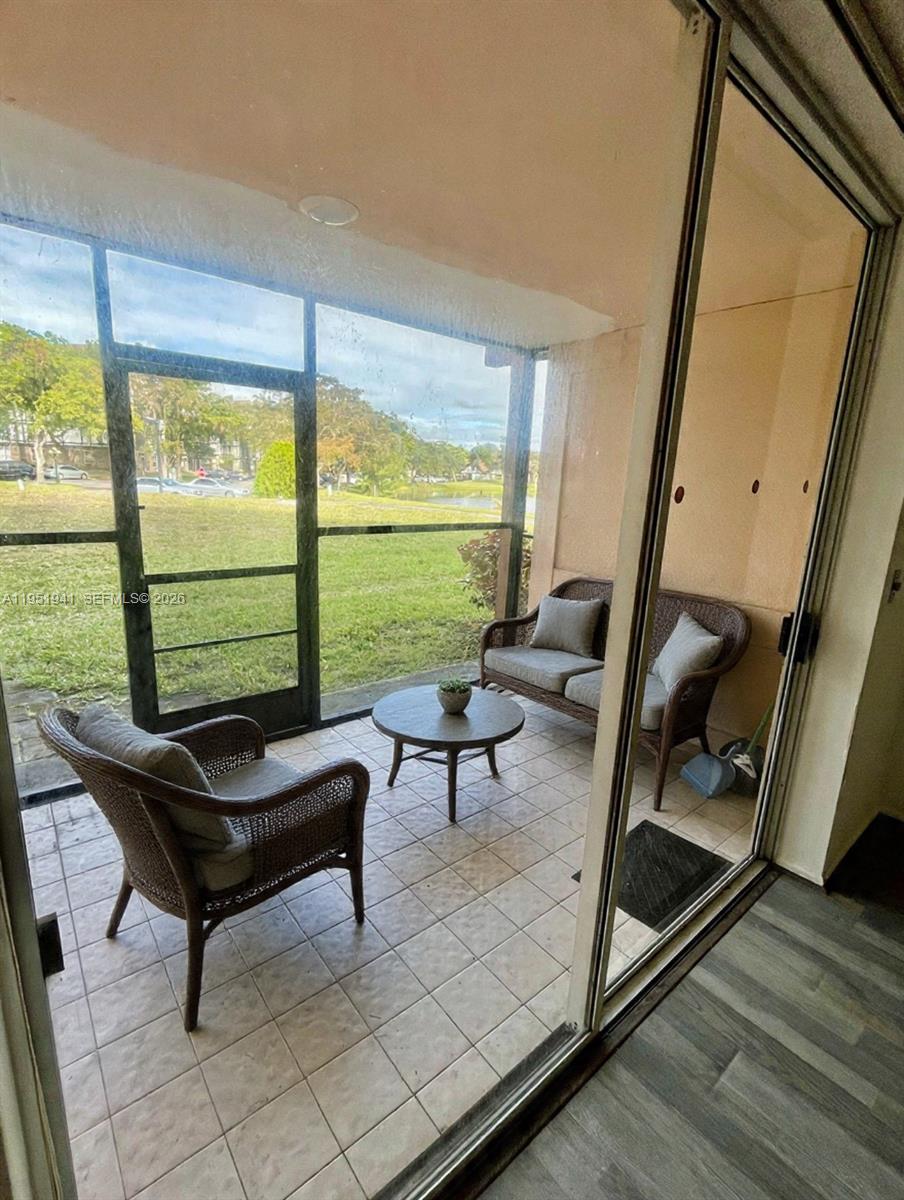 3670 Inverrary Dr 1K