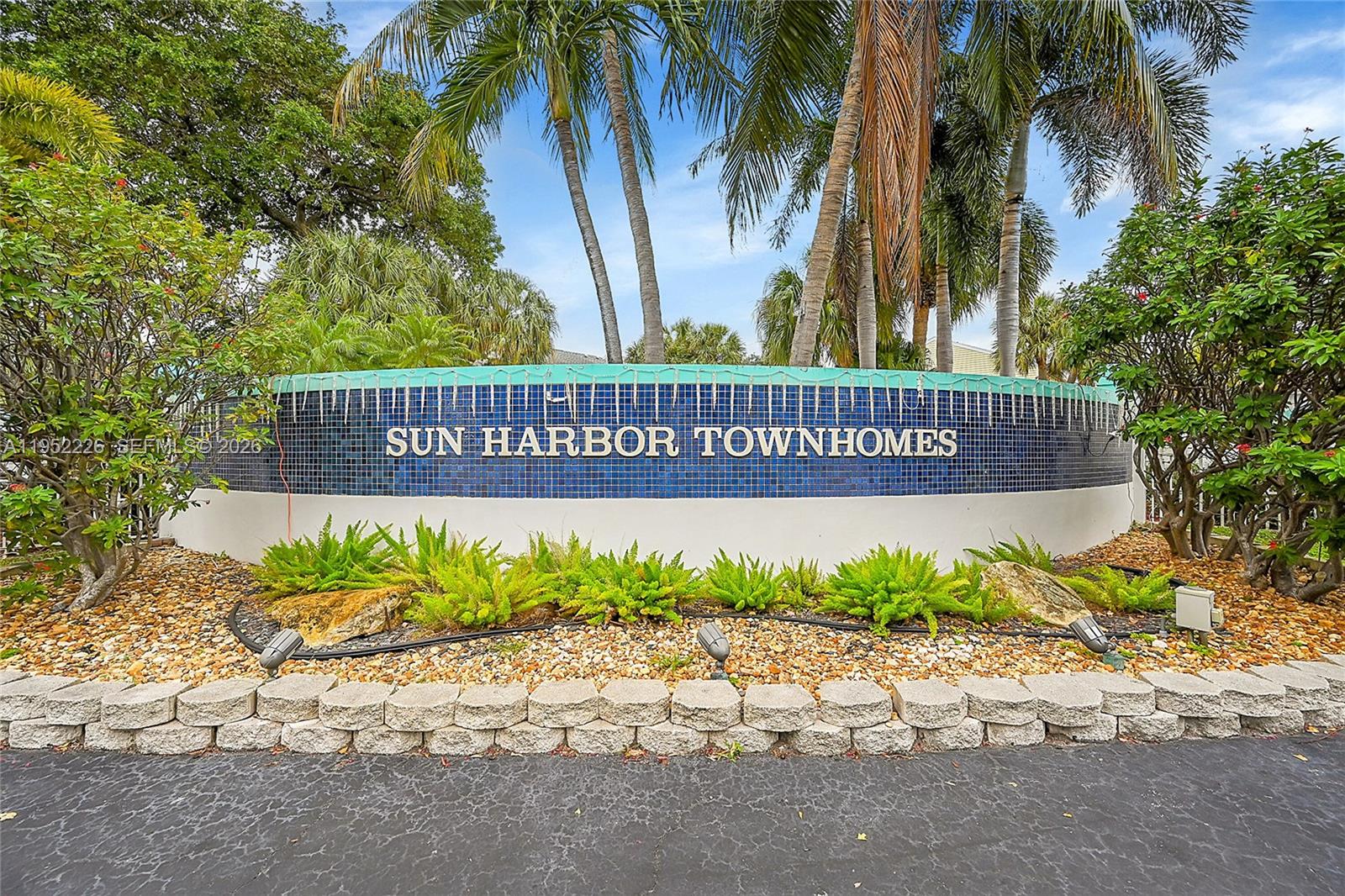 SUN HARBOUR - Residential