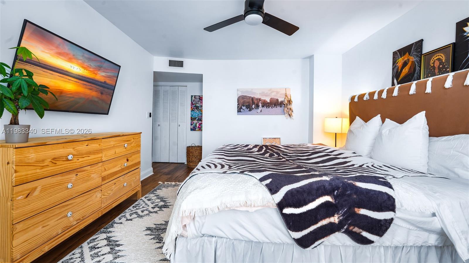 COMMODORE PLAZA CONDO - Residential