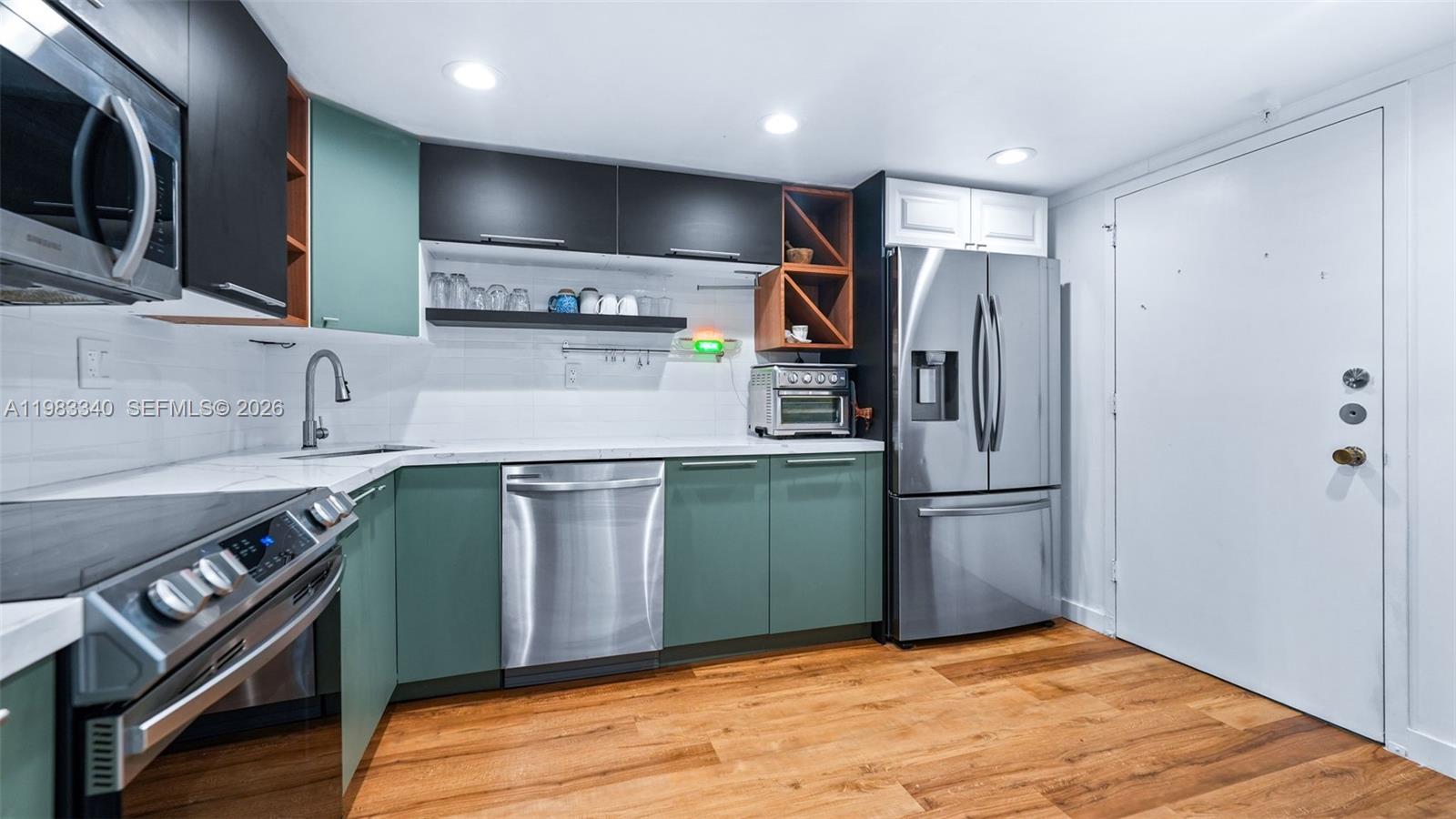 2750 NE 183rd St 1610