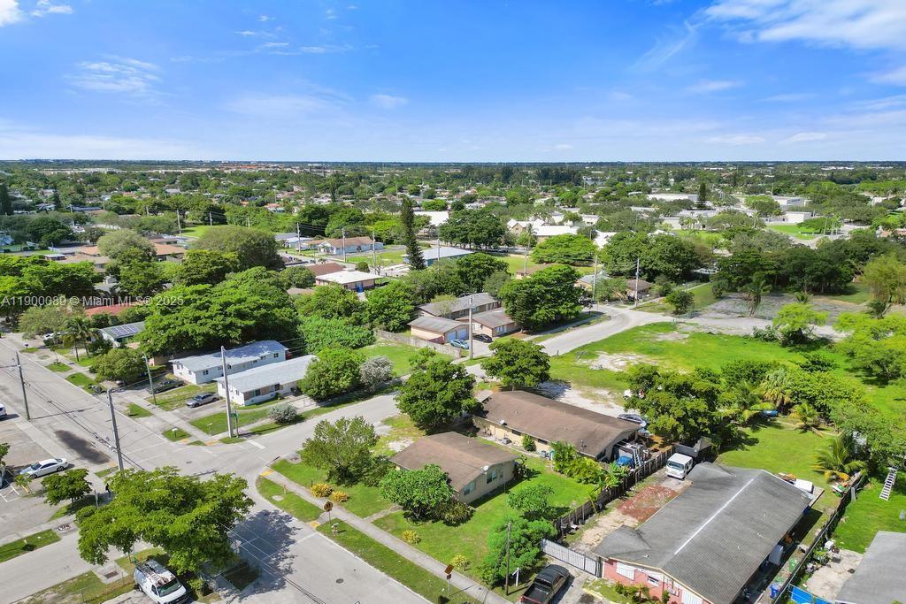 NORTH WEST LAUDERDALE - Residential Income