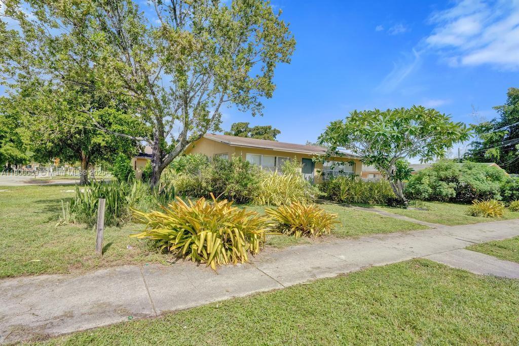 2321 NW 20th St
