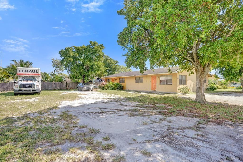 2321 NW 20th St