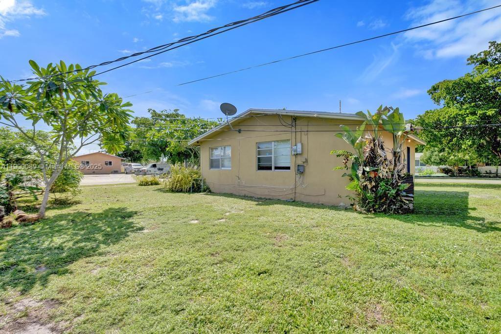 NORTH WEST LAUDERDALE - Residential Income