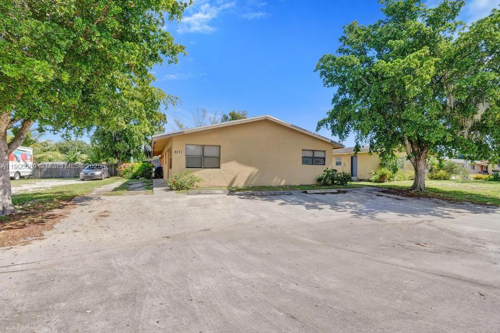 NORTH WEST LAUDERDALE - Residential Income