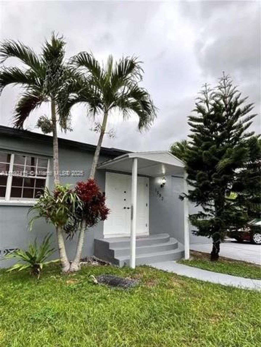Beautifully updated 2-bedroom + 1-bath home in a safe, central North Miami neighborhood.
Blends vintage character with modern finishes. Features include wood floors, fully renovated kitchen & bath, and a spacious yard with fruit trees. Located minutes from parks, shopping, beaches, and major roads. Quiet setting yet convenient to urban amenities. All voucher programs welcome.