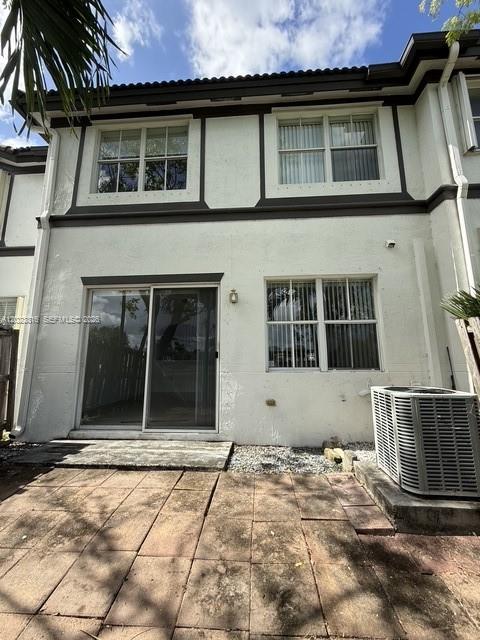DORAL ISLES NORTH SEC TWO - Residential