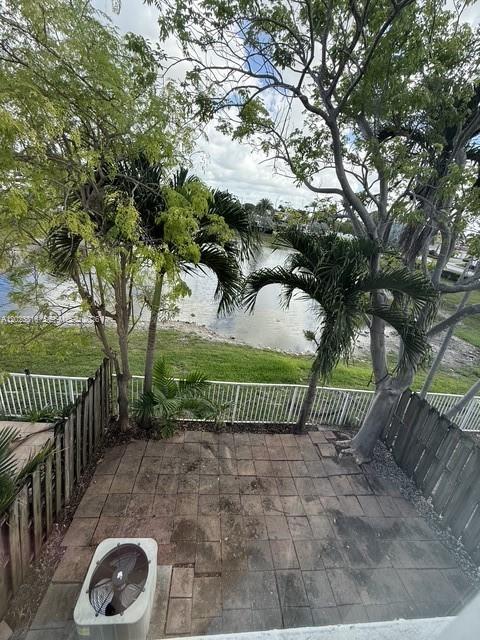 DORAL ISLES NORTH SEC TWO - Residential