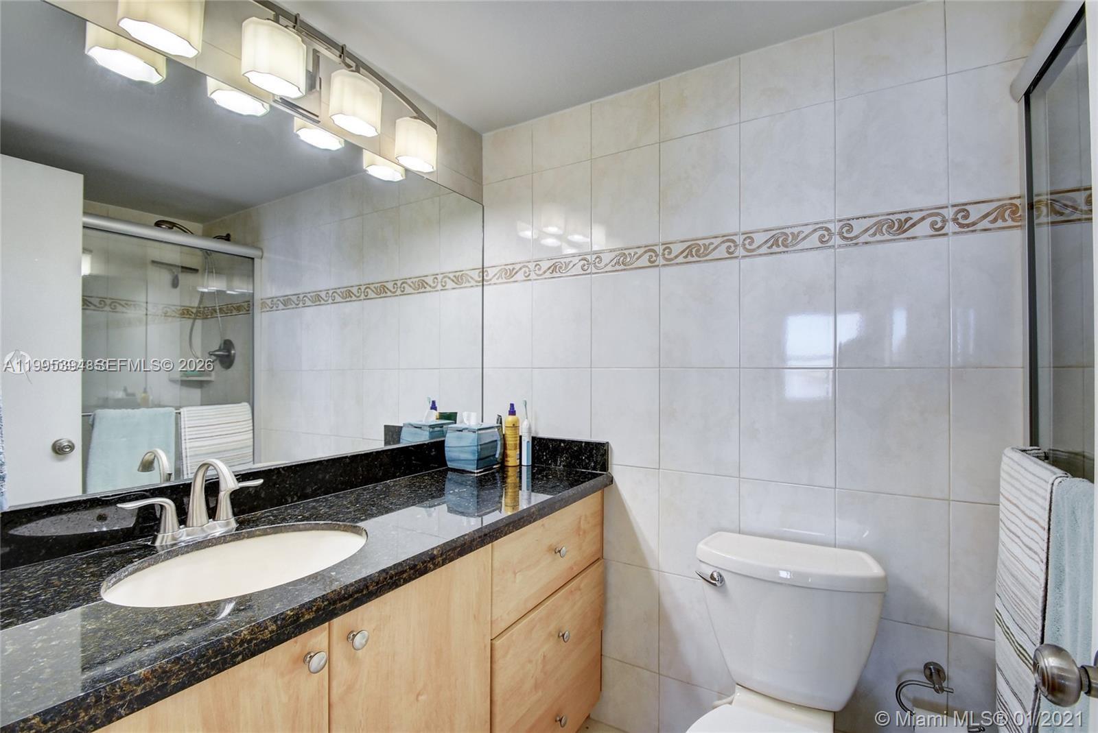 HALLMARK OF HOLLYWOOD CON - Residential Lease