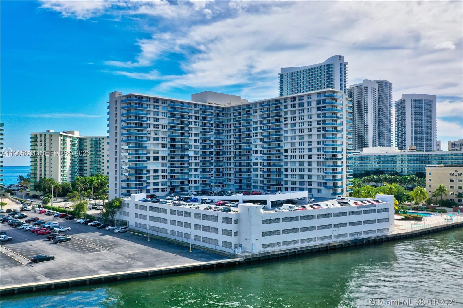 HALLMARK OF HOLLYWOOD CON - Residential Lease