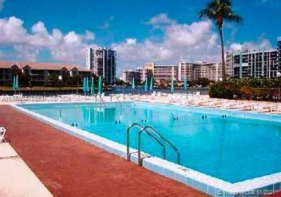 HALLMARK OF HOLLYWOOD CON - Residential Lease