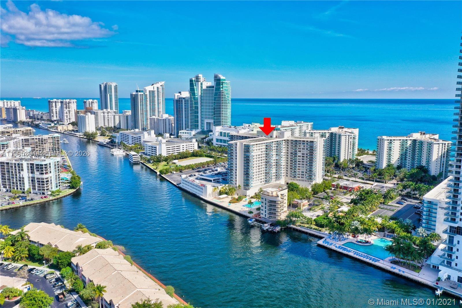 HALLMARK OF HOLLYWOOD CON - Residential Lease