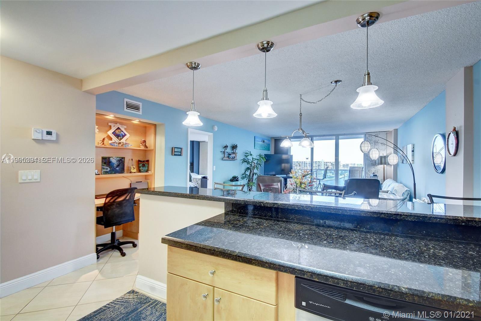 HALLMARK OF HOLLYWOOD CON - Residential Lease