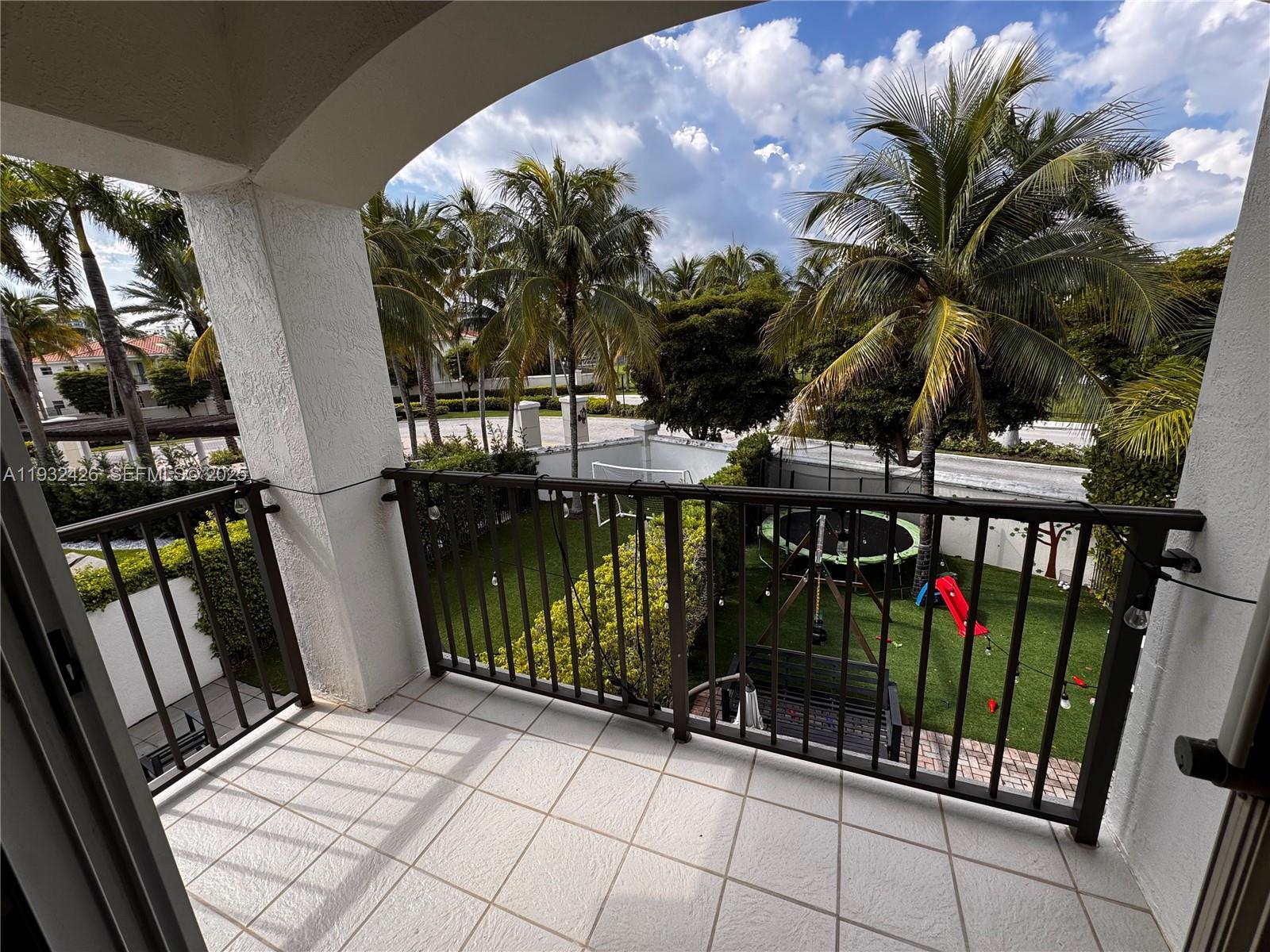 THREE ISLANDS 3RD SECTION - Residential Lease