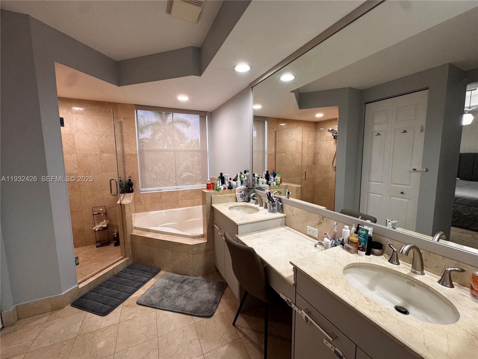 THREE ISLANDS 3RD SECTION - Residential Lease