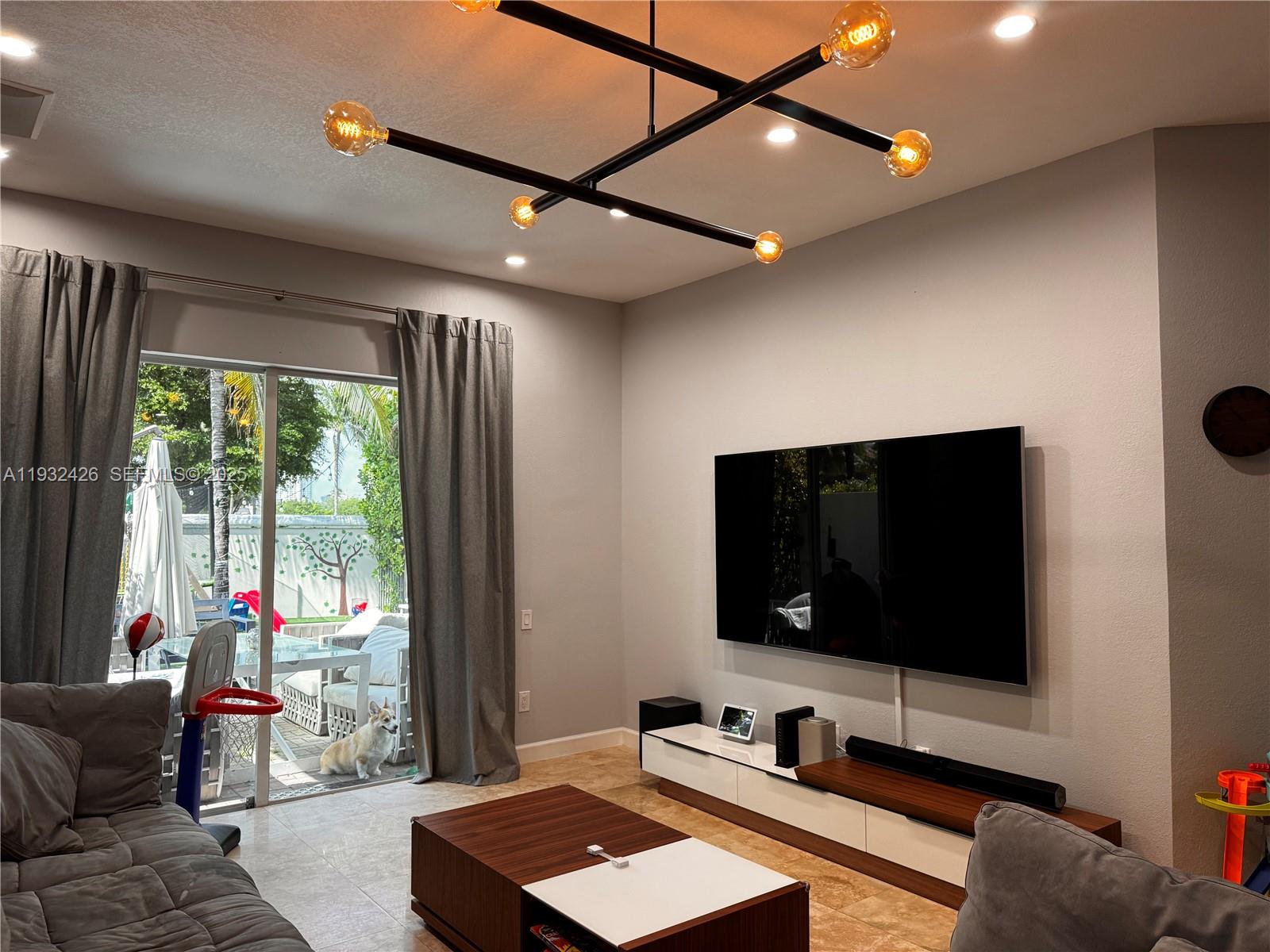 THREE ISLANDS 3RD SECTION - Residential Lease