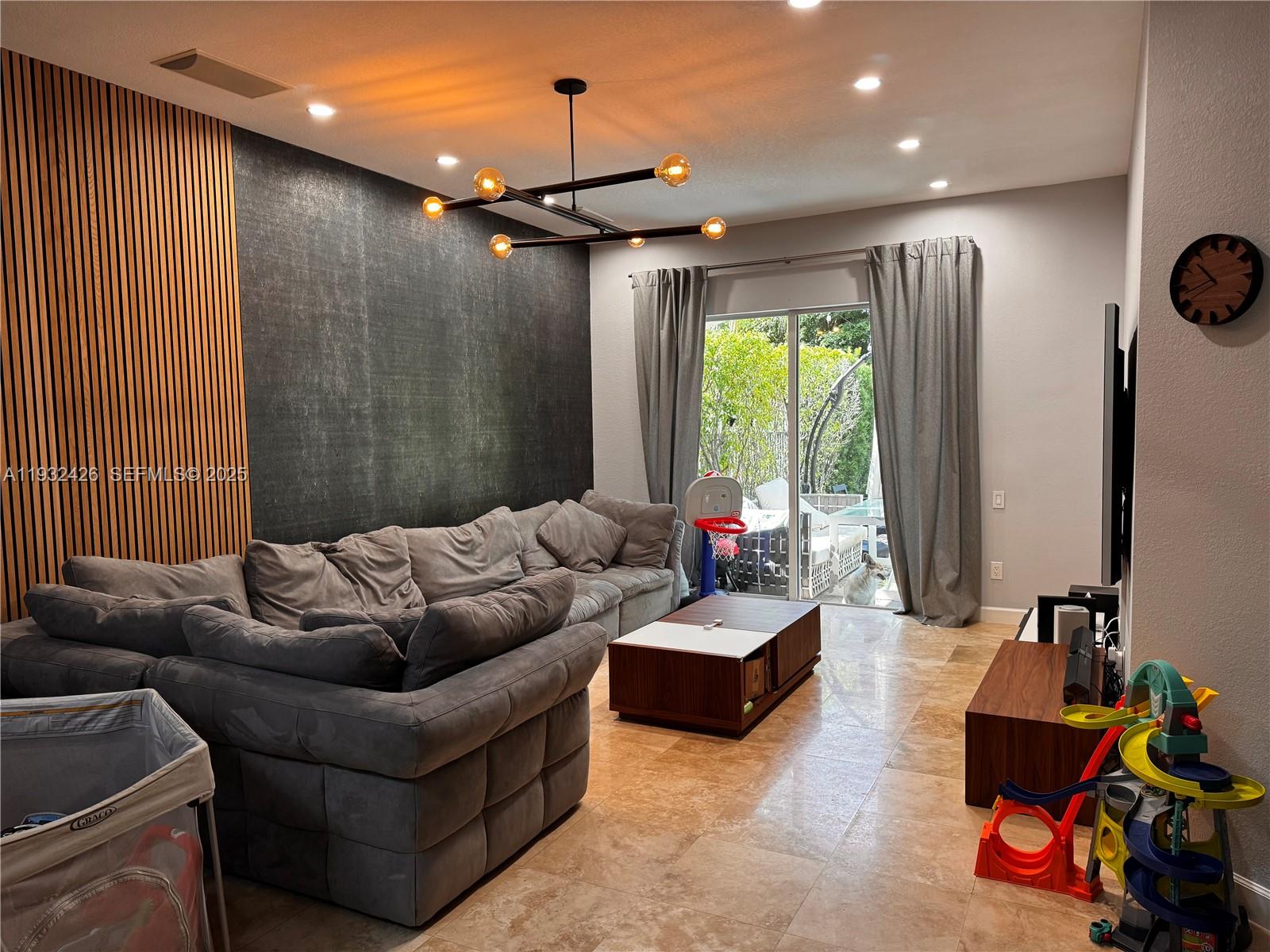 THREE ISLANDS 3RD SECTION - Residential Lease