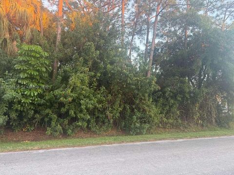 5200 Hickory Dr Fort Pierce FL 34982