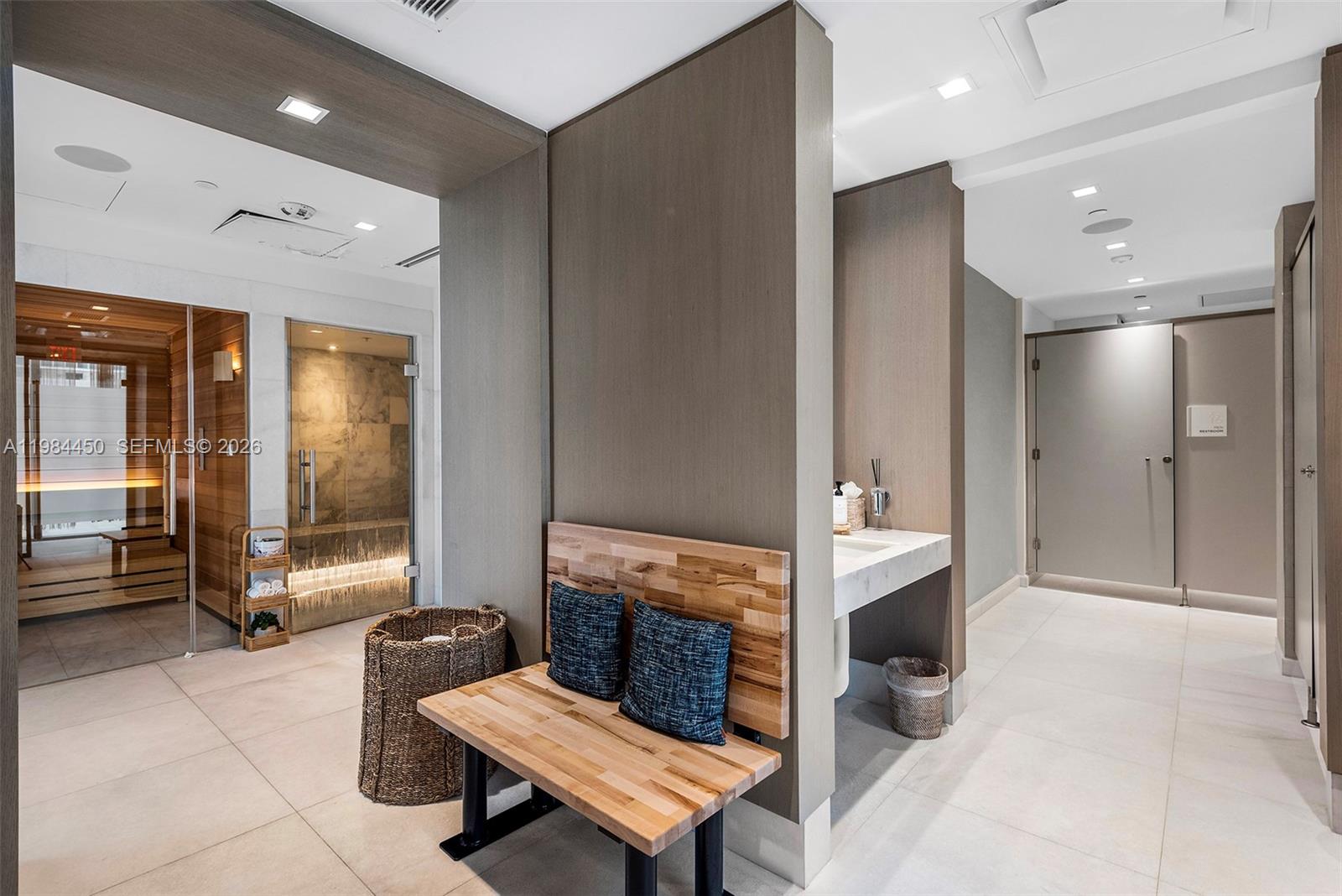 ESCOTTONIA PARK - Residential