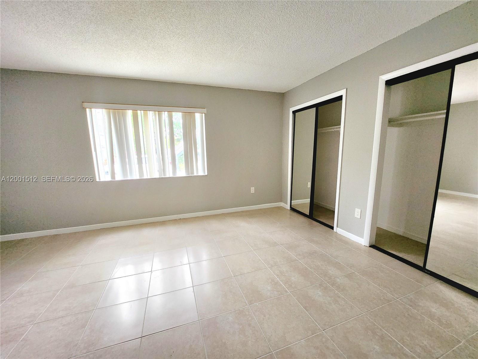 LAUDERDALE - Residential Lease